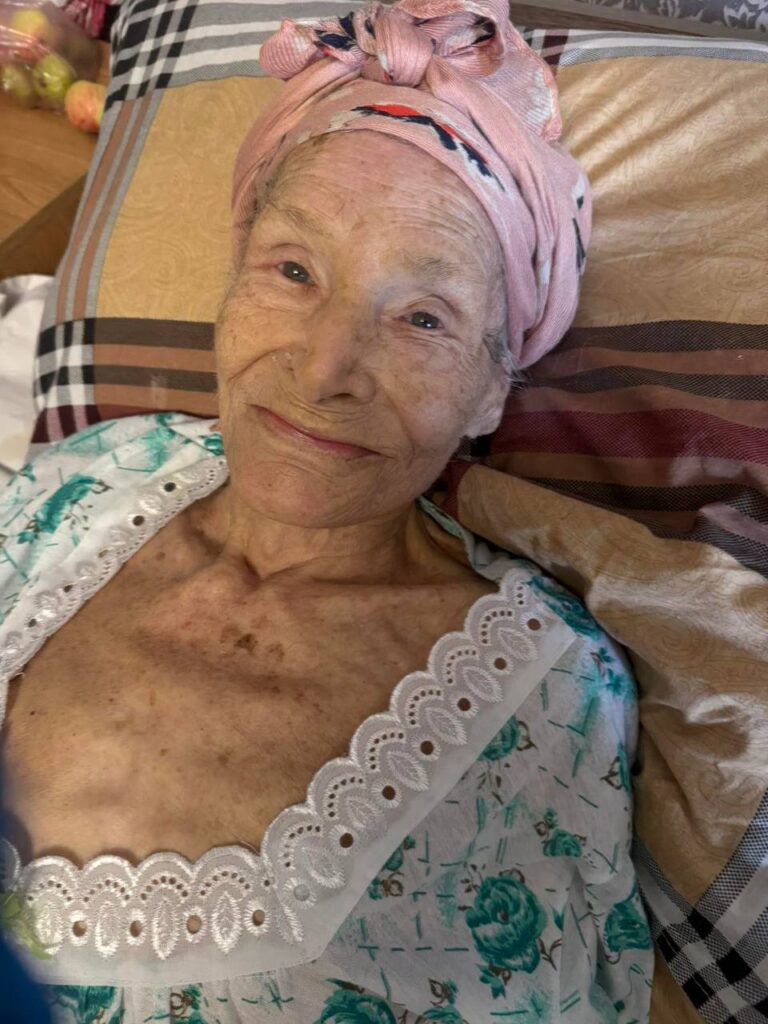 photo_5386670398813967832_y